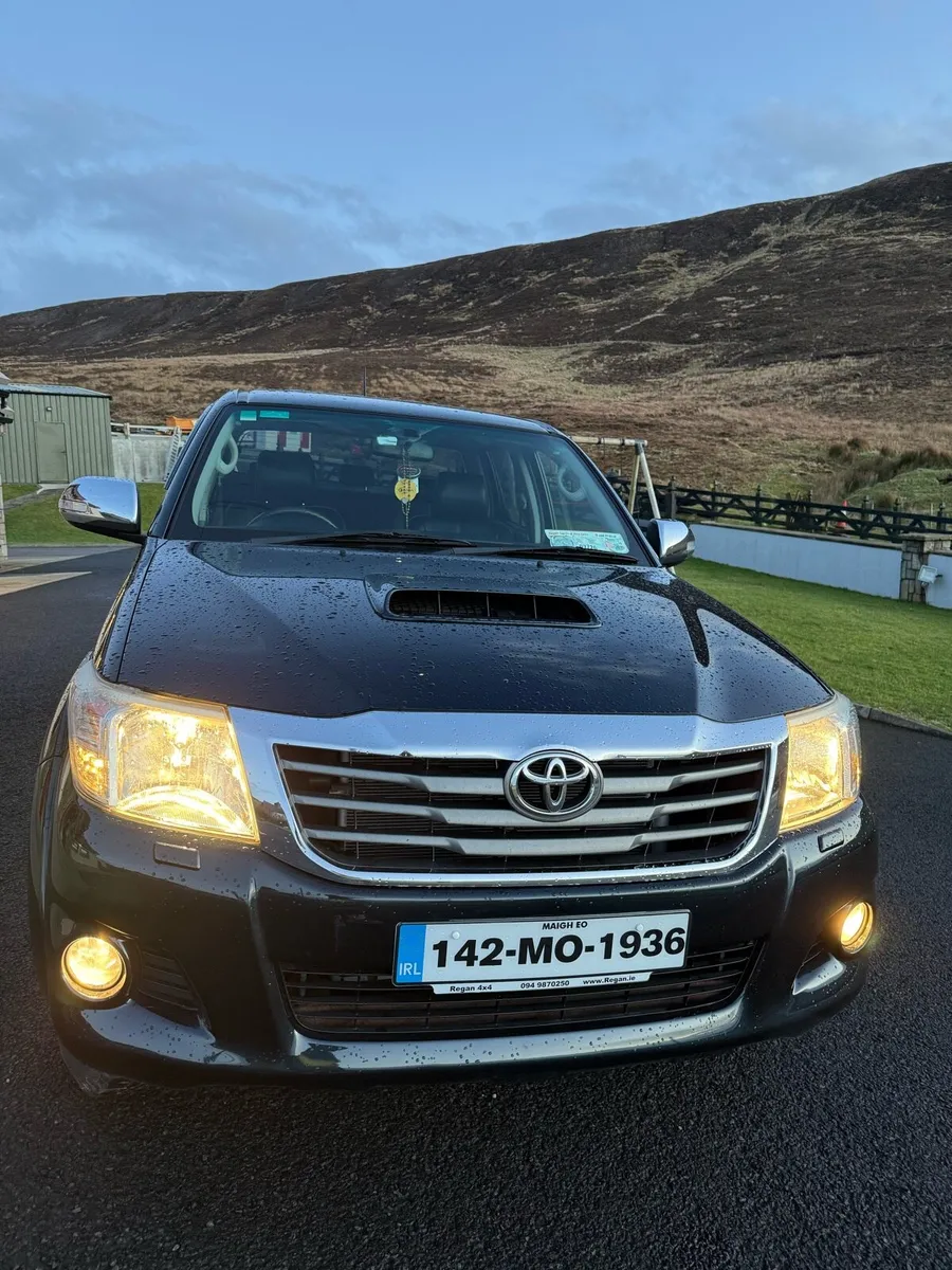 Hilux invincible - Image 2