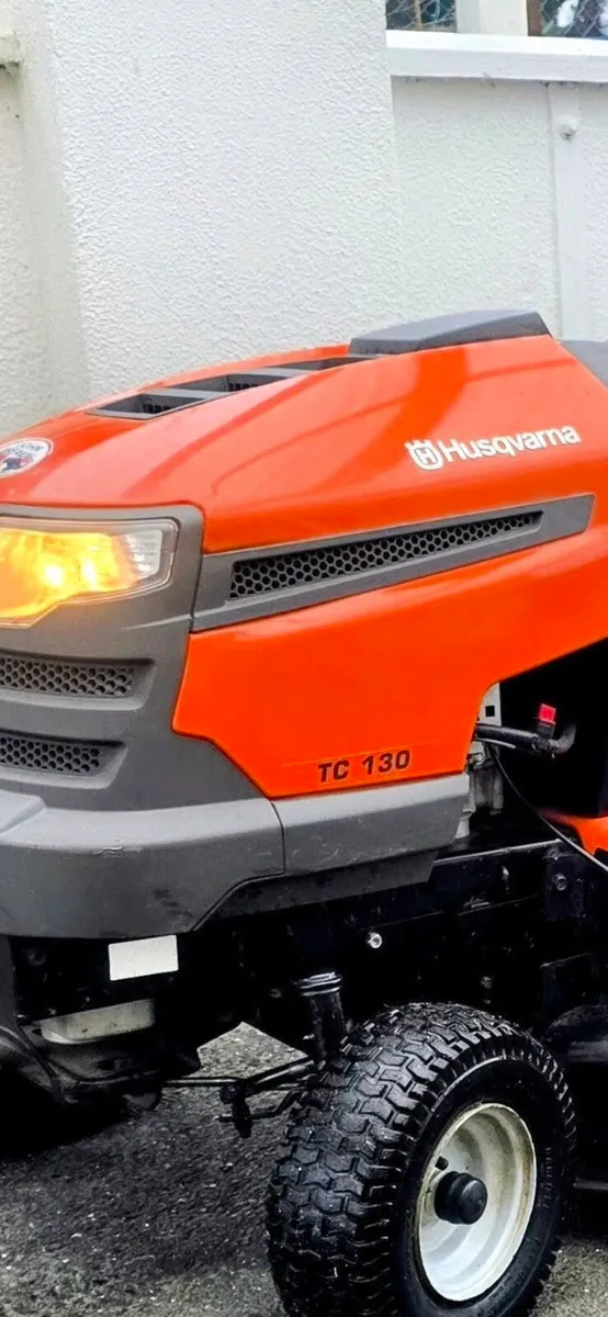 Husqvarna tractor mower - Image 1