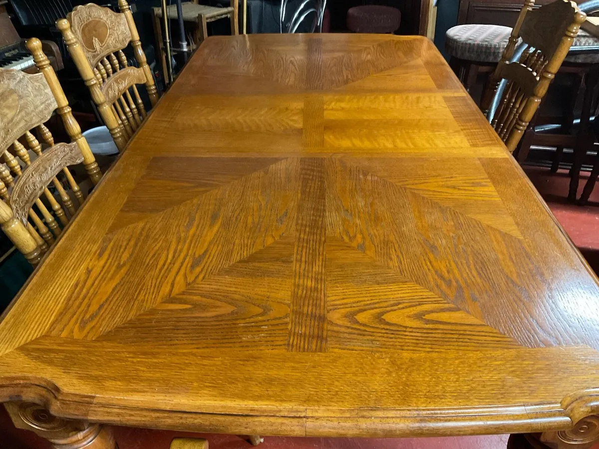 Kitchen table & chairs - Image 2