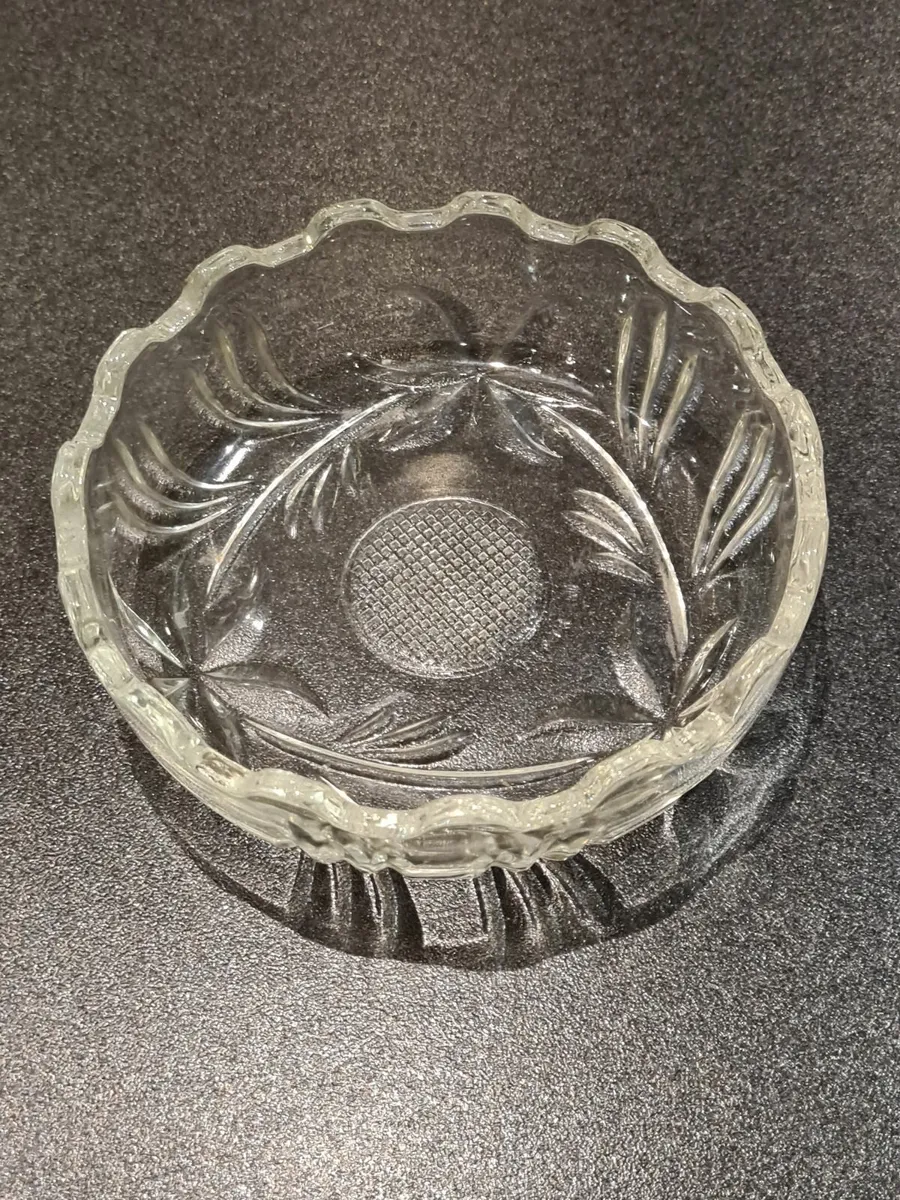 Italian Glass Dish - Image 1