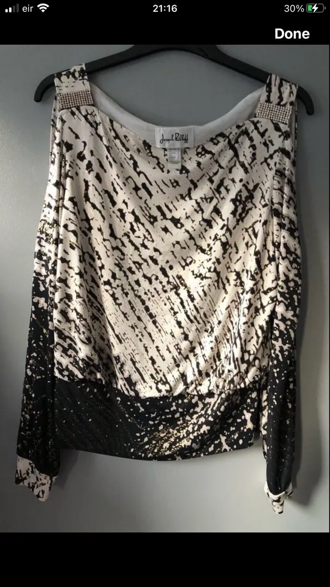 Ladies stunning top size 12 €15 - Image 1