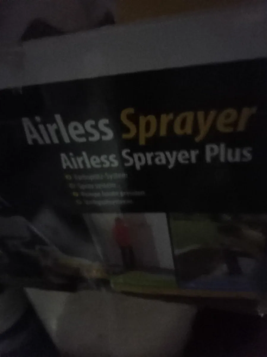 Paint sprayer - Image 1