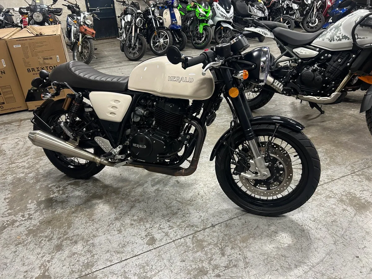 Cafe Racer 400cc 2021 - Image 1