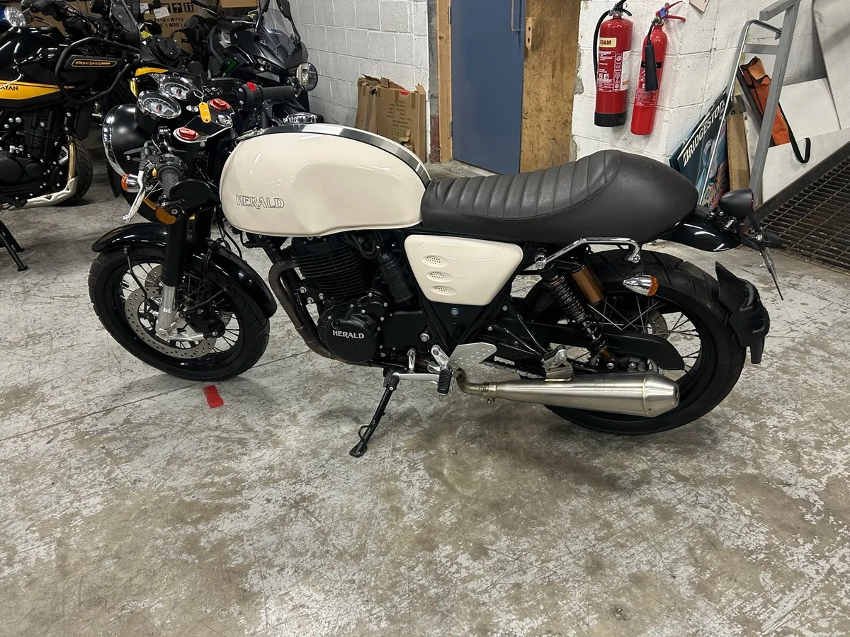 Cafe Racer 400cc 2021 - Image 3