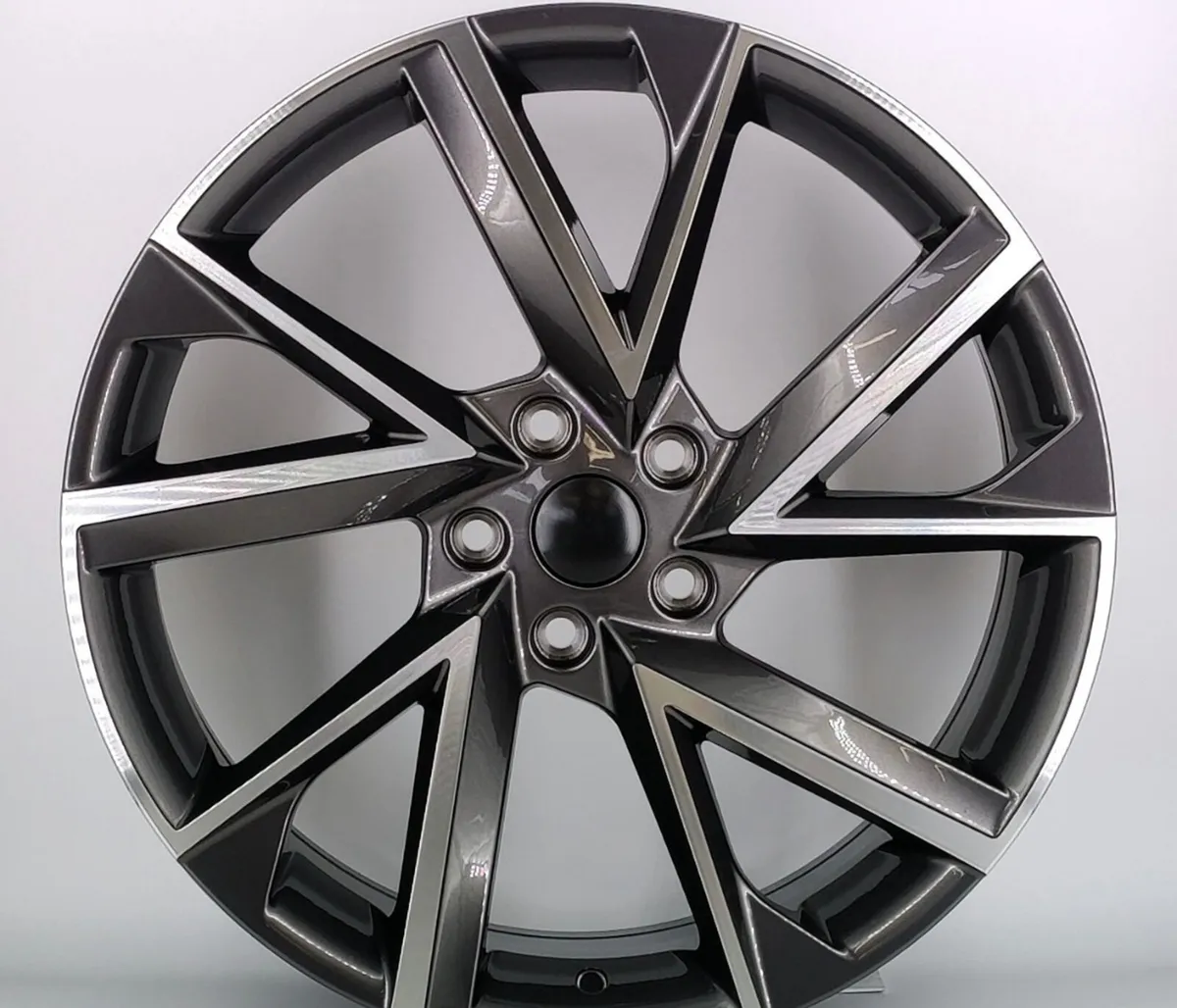 18” Skoda vega grey / pol 5x112 alloy and tyres