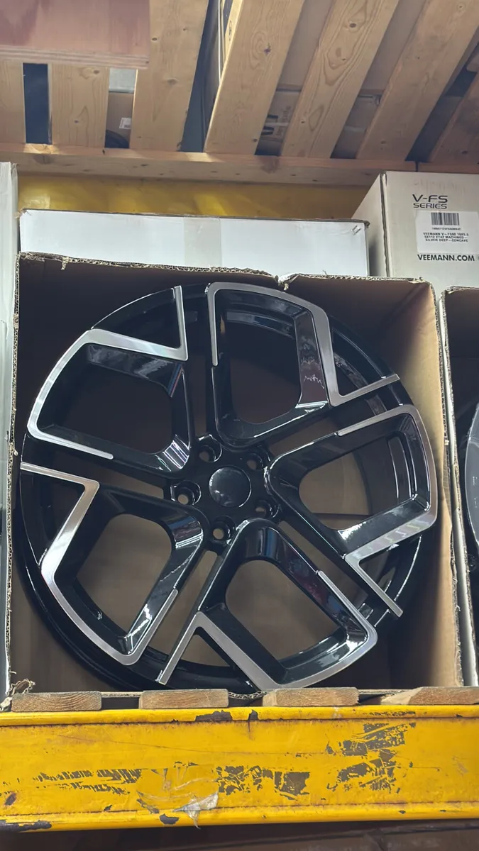 19” rline 5x112 alloy and tyre packages