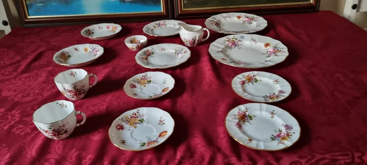 14Pc.Royal Crown Derby Posies Dinner &Tea Set For - Image 3