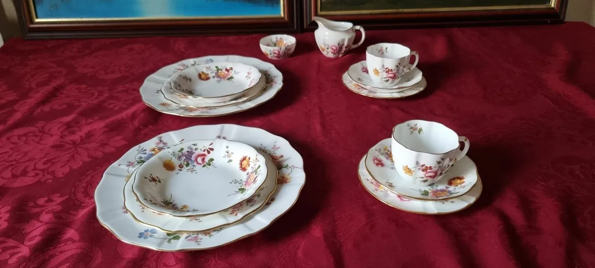 14Pc.Royal Crown Derby Posies Dinner &Tea Set For - Image 4