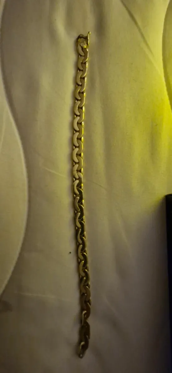14K Gold bracelet. - Image 3