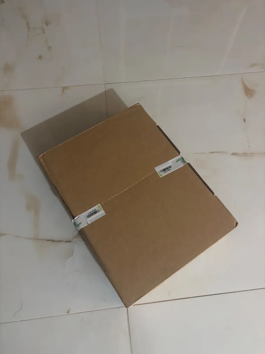 Apple MacBook Air 13.6 Inch | 2022 | M2 Chip - Image 3