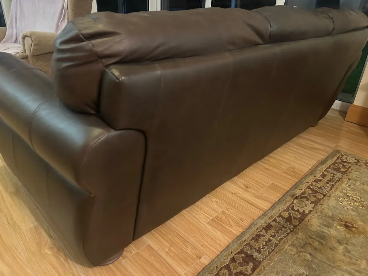 Couch - Image 3