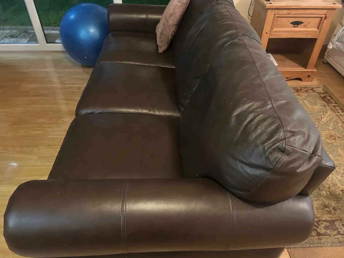 Couch - Image 2