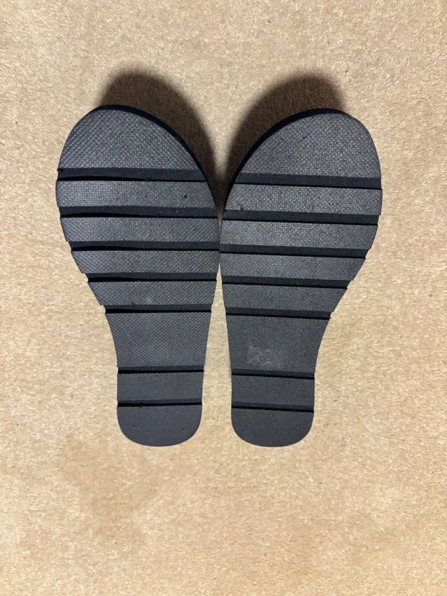 Tommy Hilfiger Flip Flops - Image 2