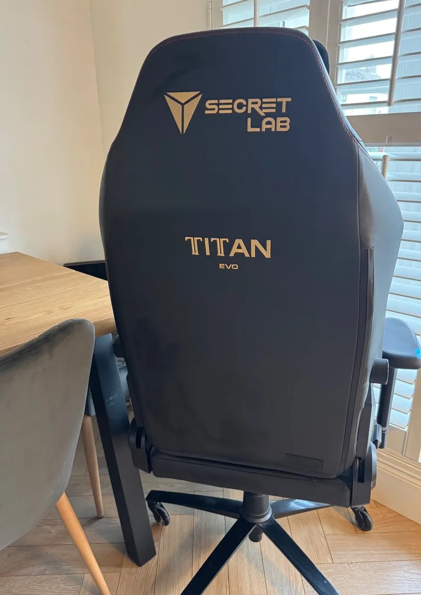 Secretlab gaming chair - Image 2