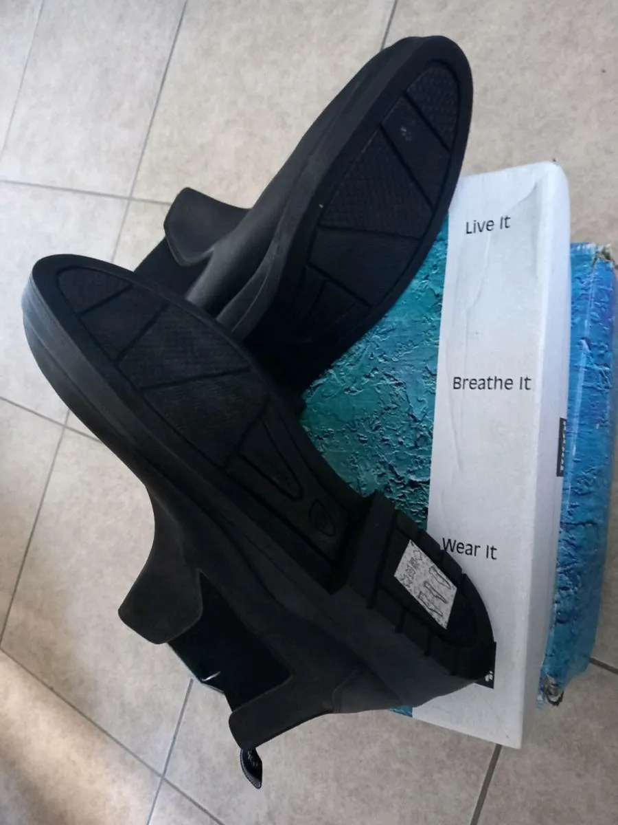 Men's Black Leather Boots - Image 2