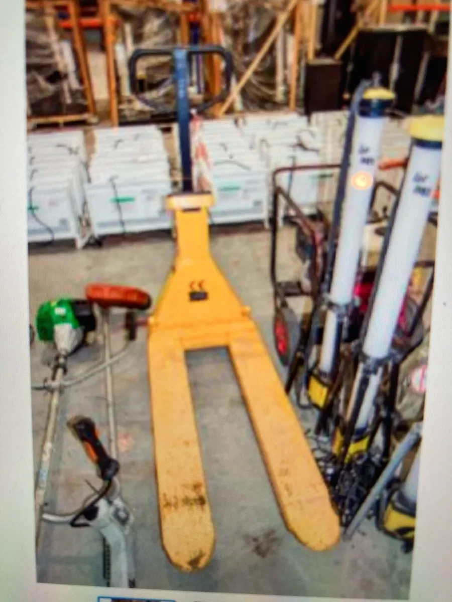 Hand Hydraulic Pallet Truck - Image 3
