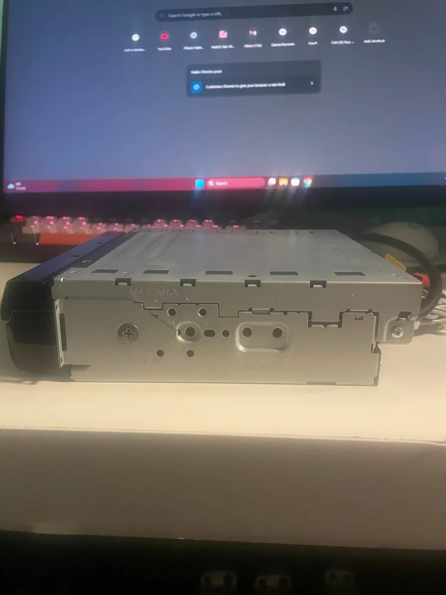 Pioneer car radio - Image 3