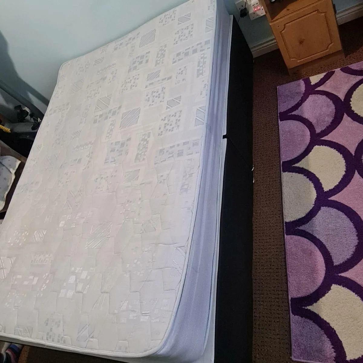 Double bed - Image 3