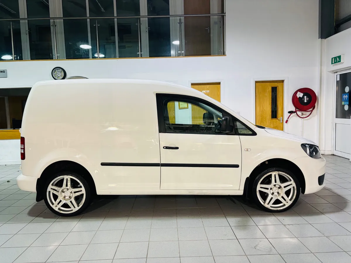 Volkswagen Caddy 2014 - Image 3