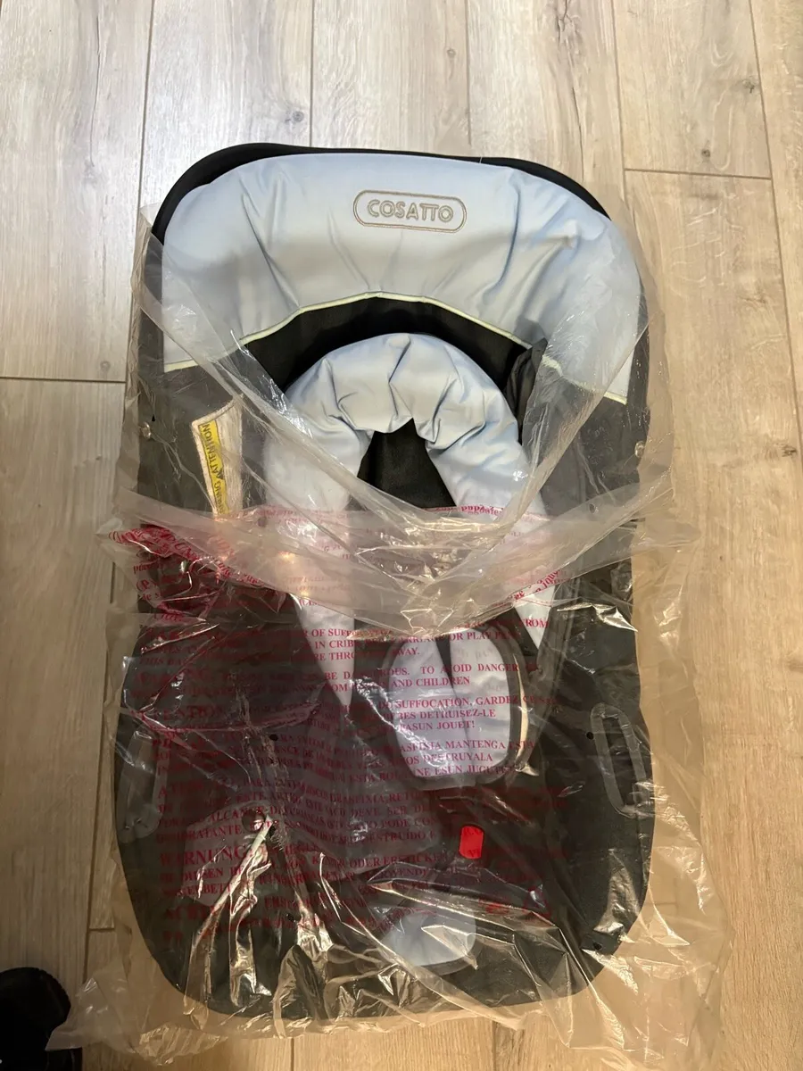 Cosatto carrier seat - Image 2