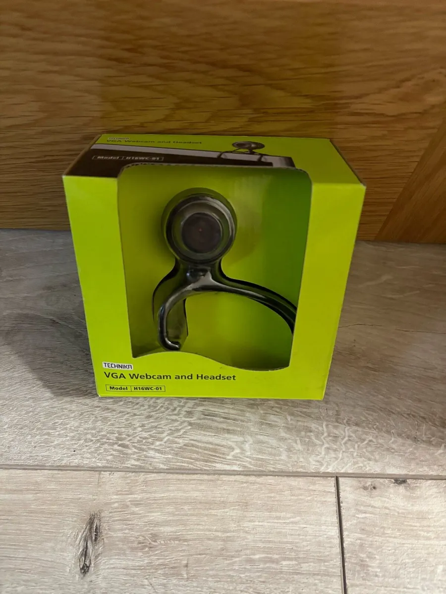 Vga web cam and headset - Image 1
