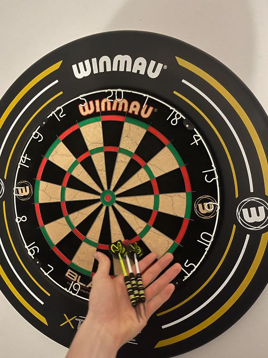 Winmau darts set - Image 3