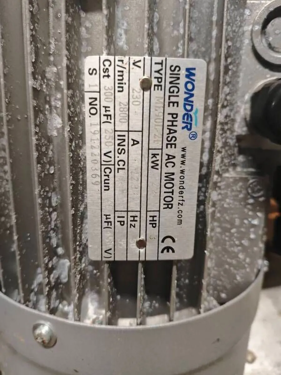hydraulic motor and tank for 2post lift - Image 3