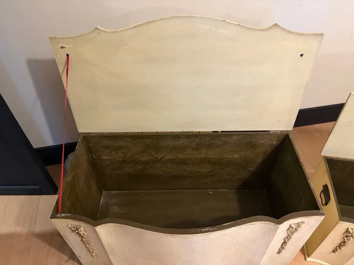 Set of 3 Chests - Image 2