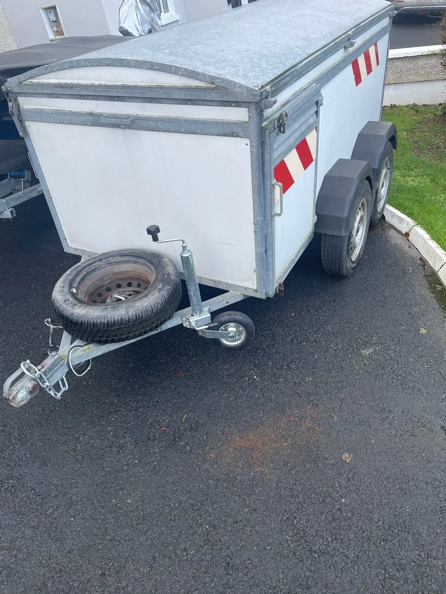 Dog trailer - Image 1