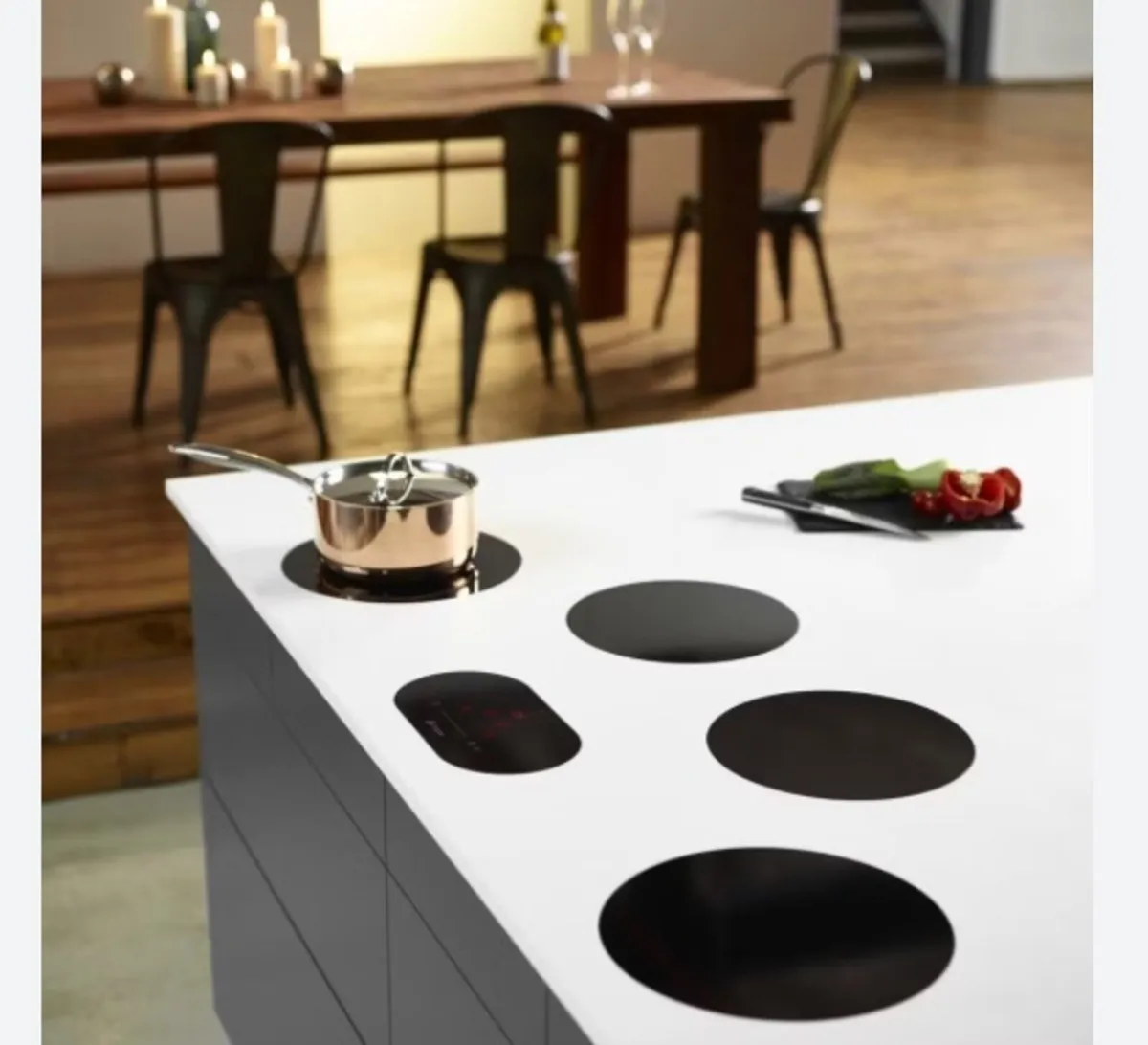 induction hob - Image 1