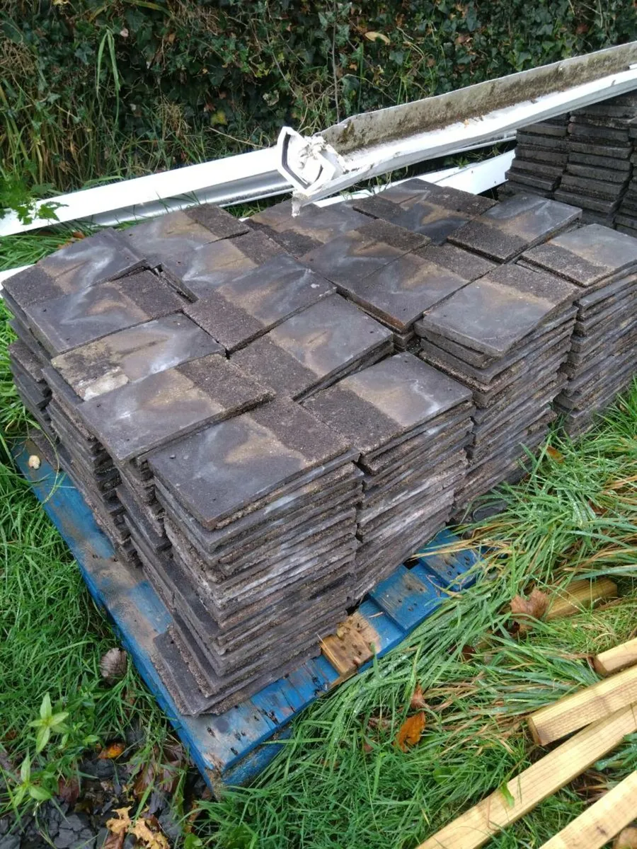 Roof tiles - Image 3
