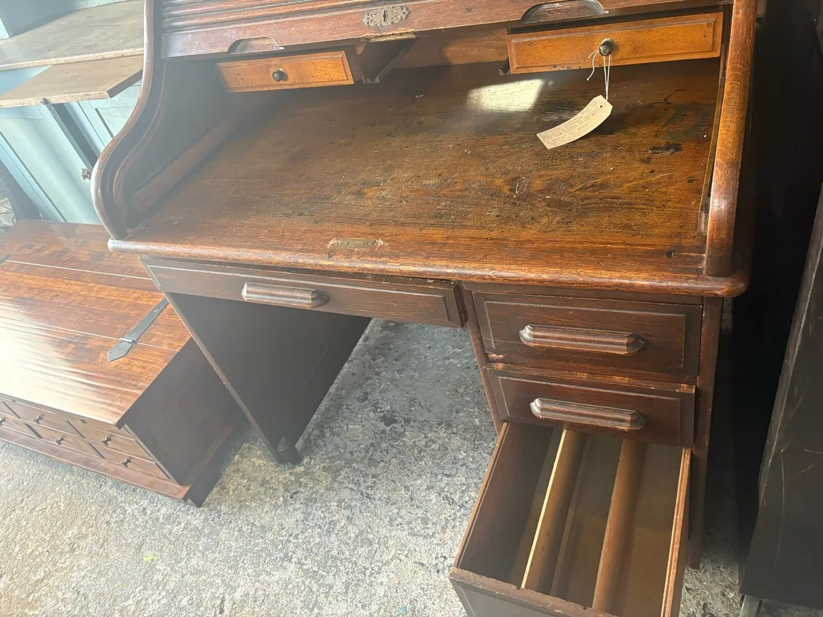 Vintage wooden Roll top desk - Image 4