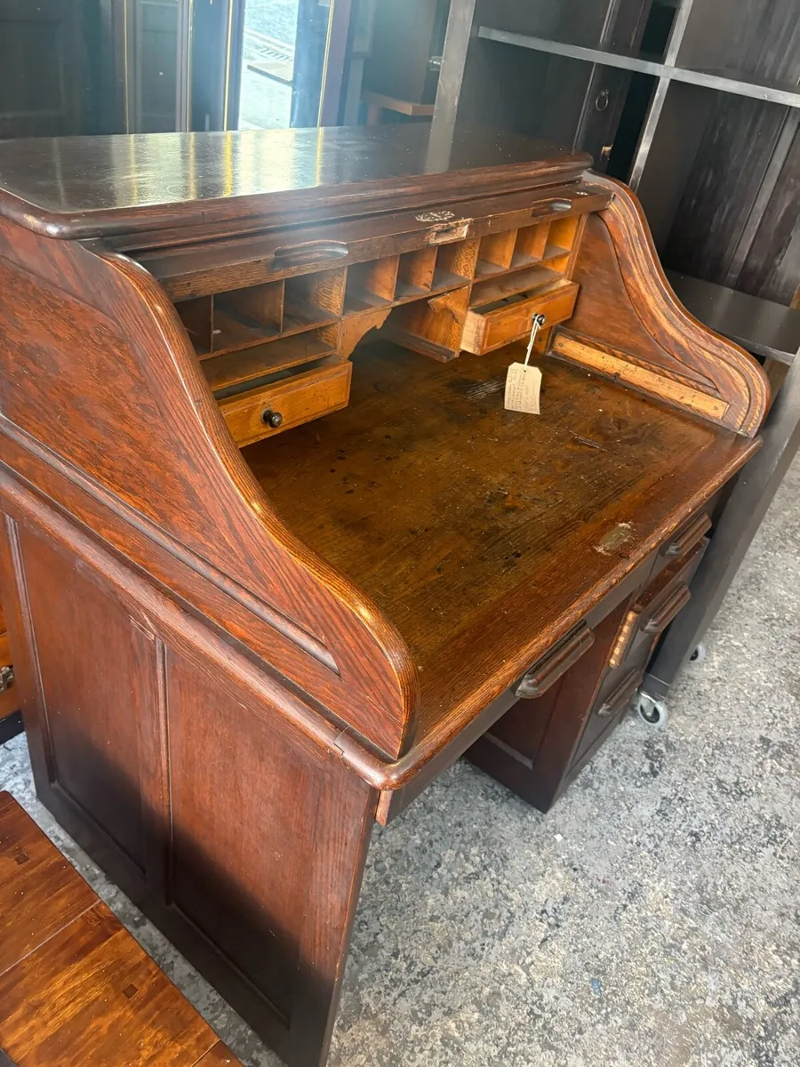 Vintage wooden Roll top desk - Image 2