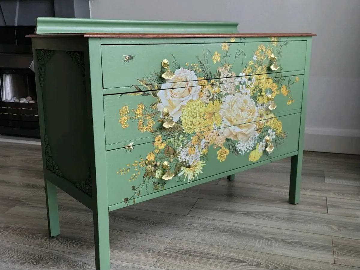 Vintage chest of drawers - Image 4