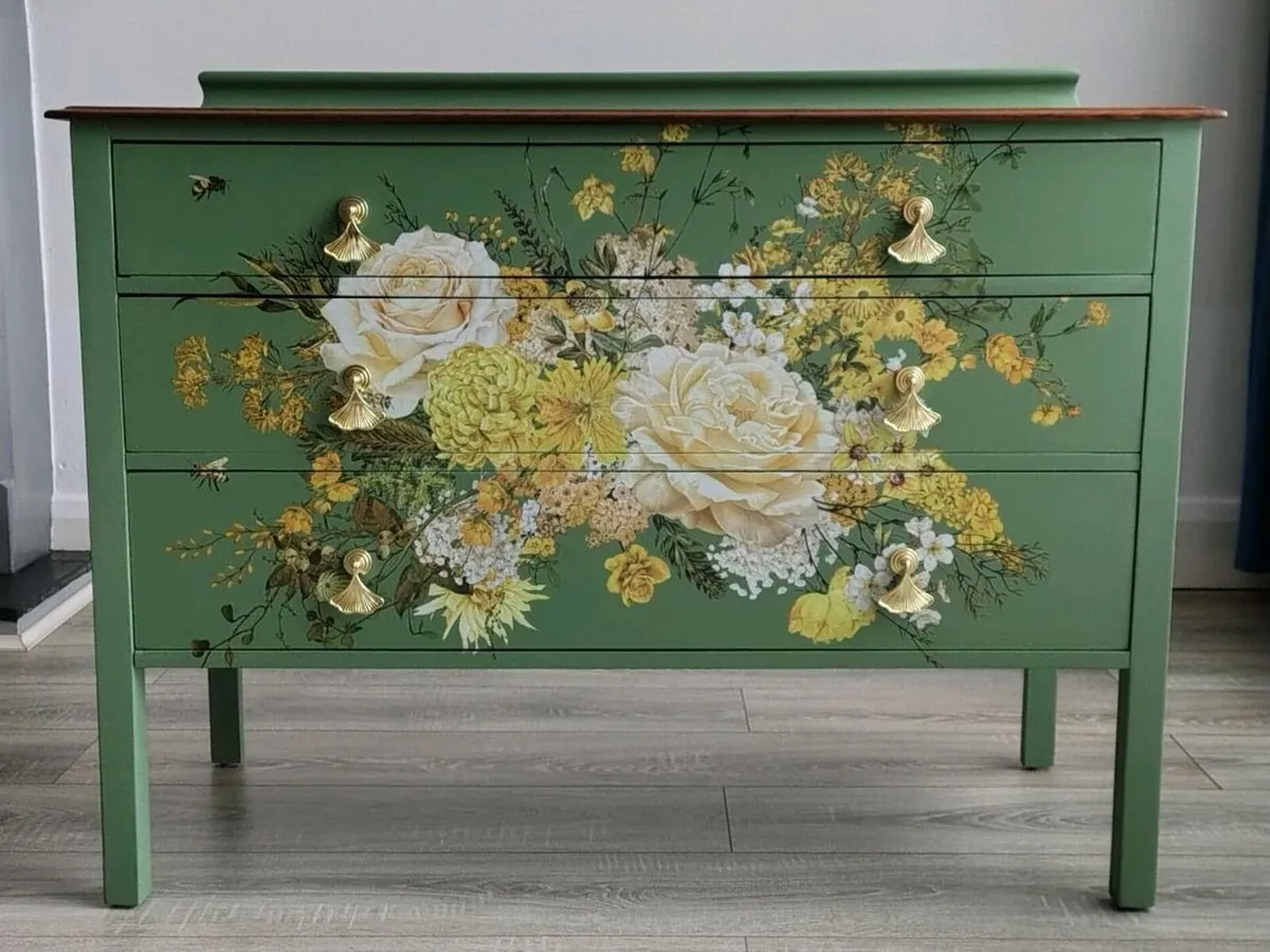 Vintage chest of drawers - Image 2
