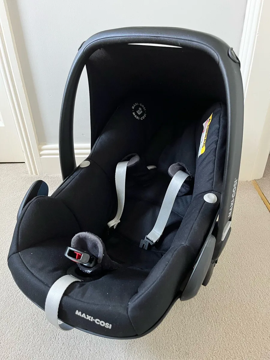 Baby Car Seat Maxi Cosi - Image 1