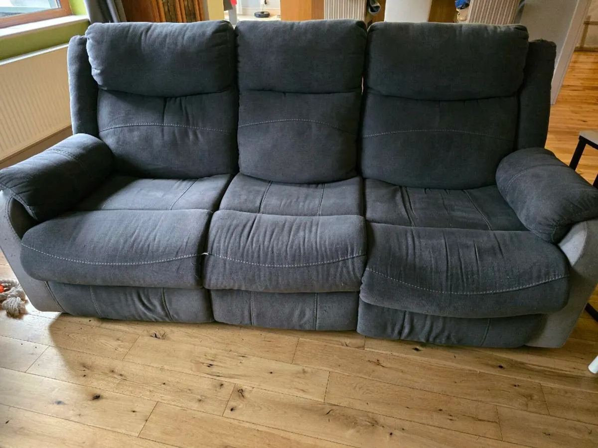 Recliner 2 + 3 seater - Image 1