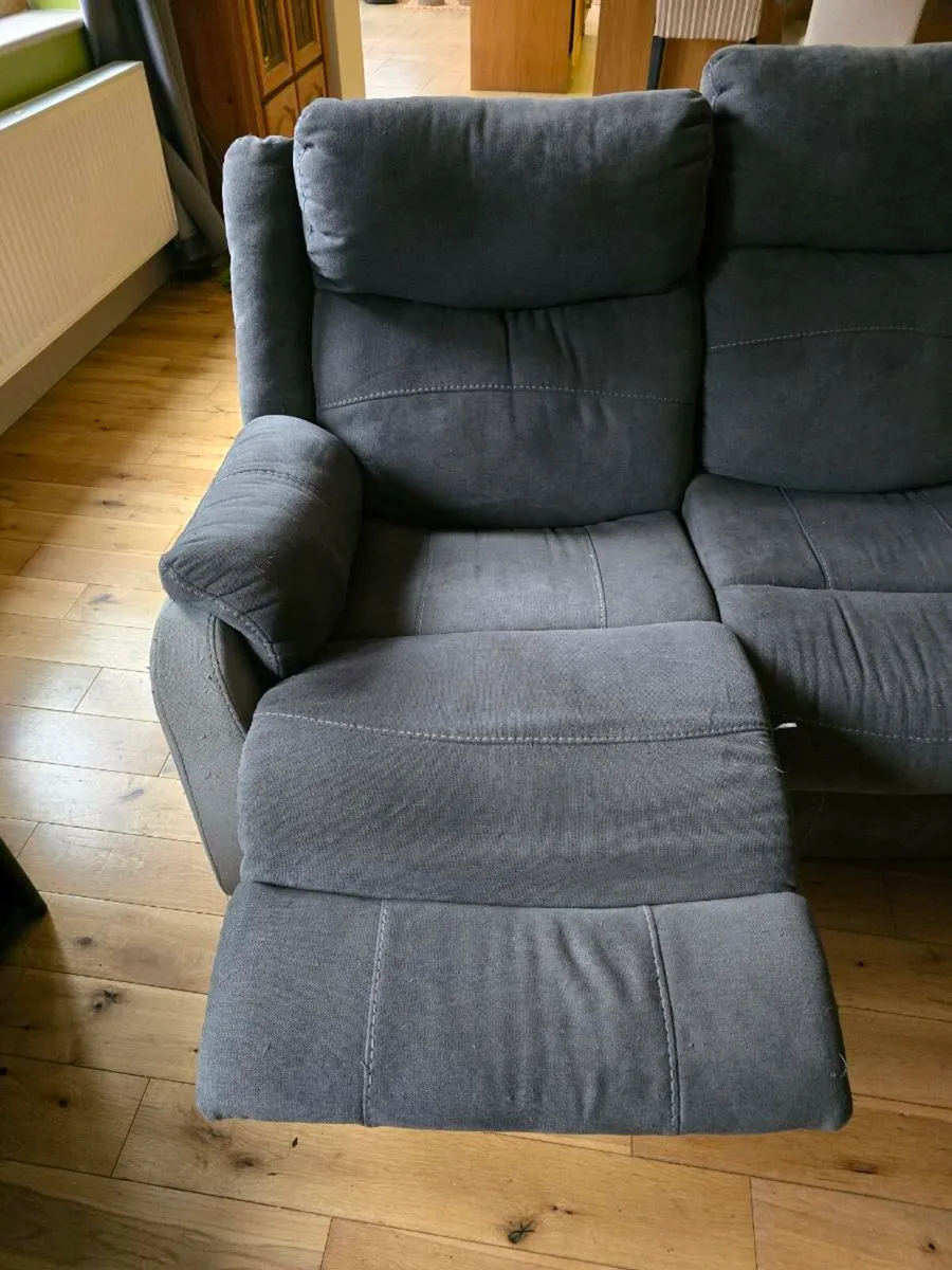 Recliner 2 + 3 seater - Image 2
