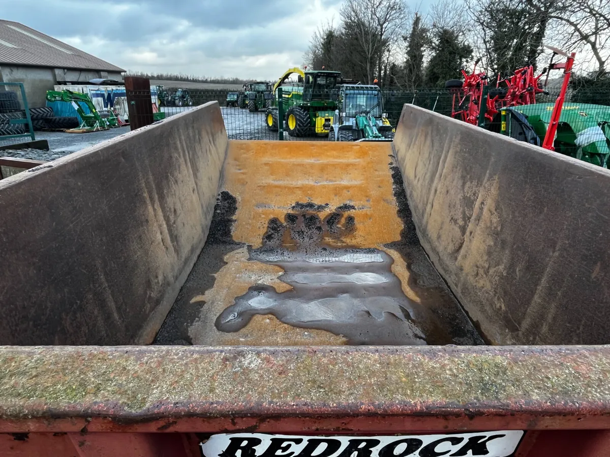 2004 16T Dump Trailer - Image 4