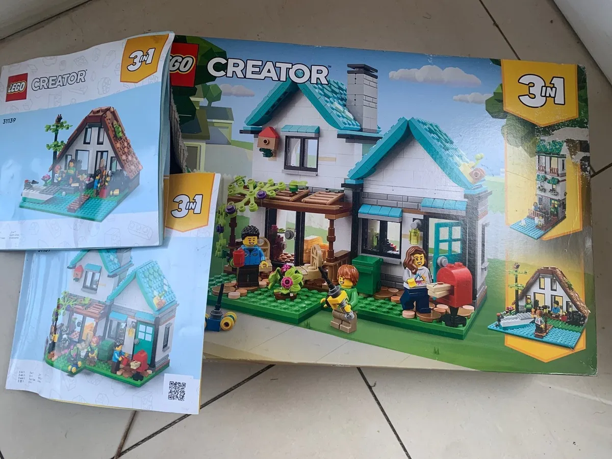 3 in 1 Lego house - Image 2