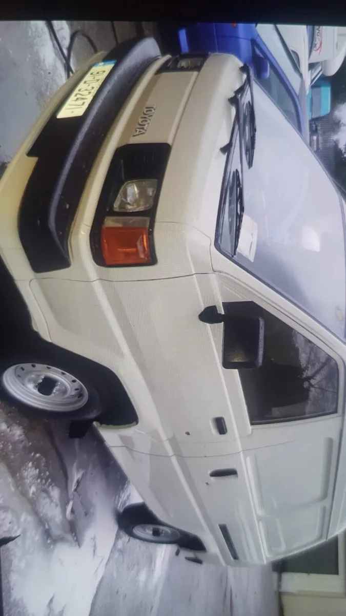 1991 Toyota litace - Image 2
