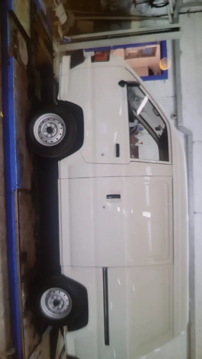 1991 Toyota litace - Image 4