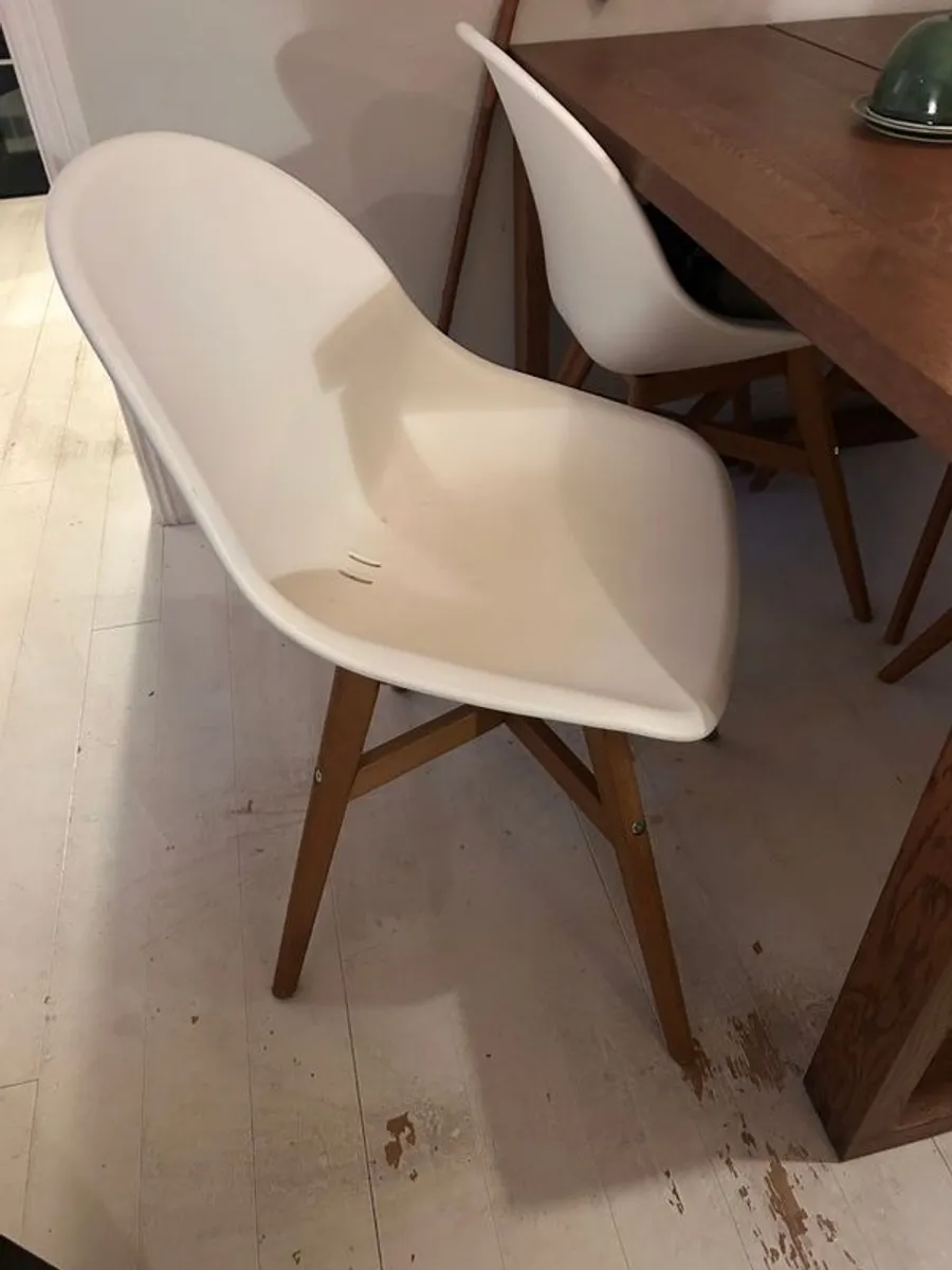 Dining table and 4 chairs - Image 2