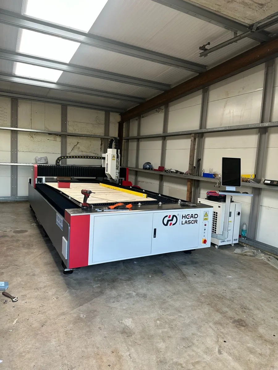 Laser cnc and cnc router. - Image 1