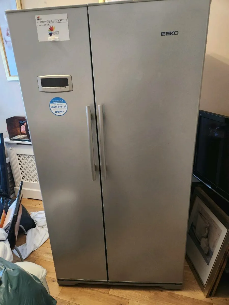 Beko fridge&freezer - Image 1