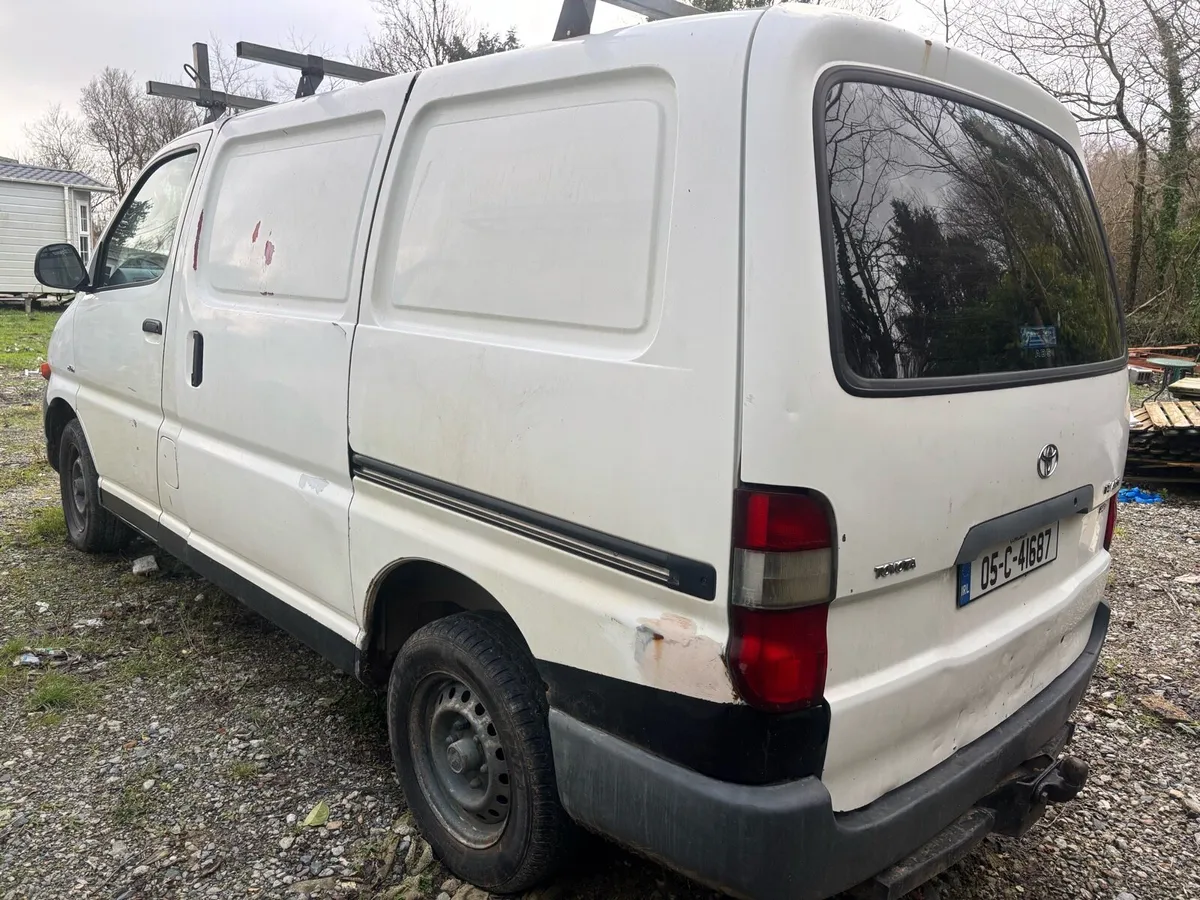 2005 Toyota Hiace D4D €2650 - Image 3
