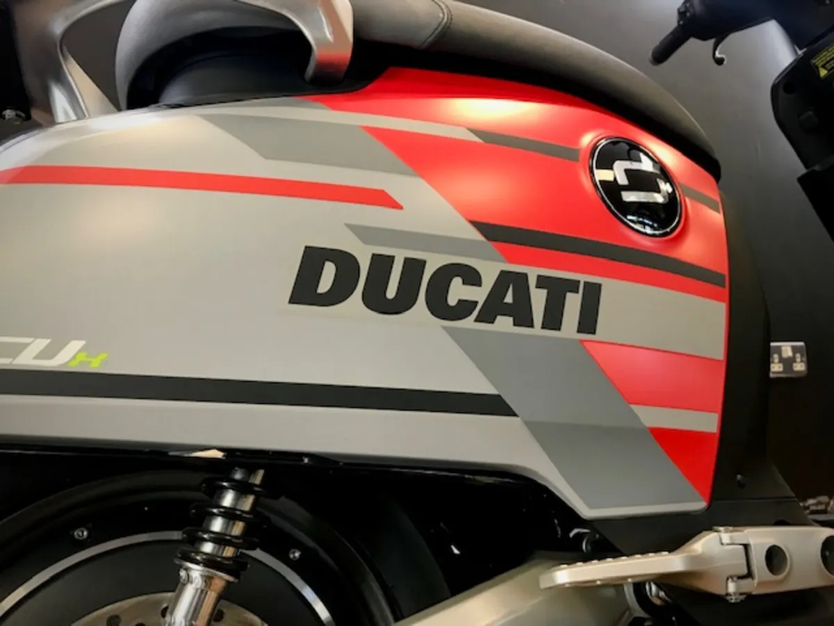 *SAVE WITH GRANT* Super Soco CUX Ducati EV - Image 4