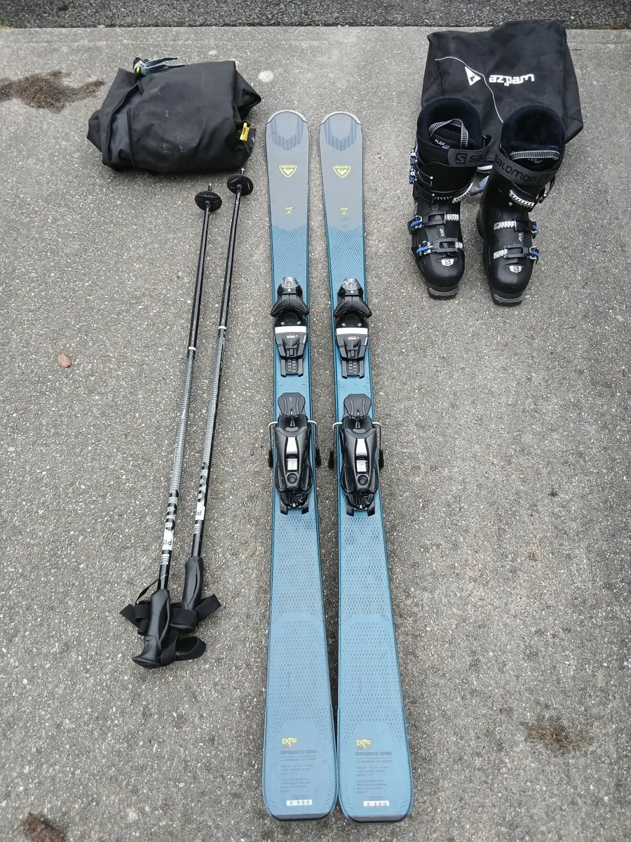 Skis and ski boots - Image 4
