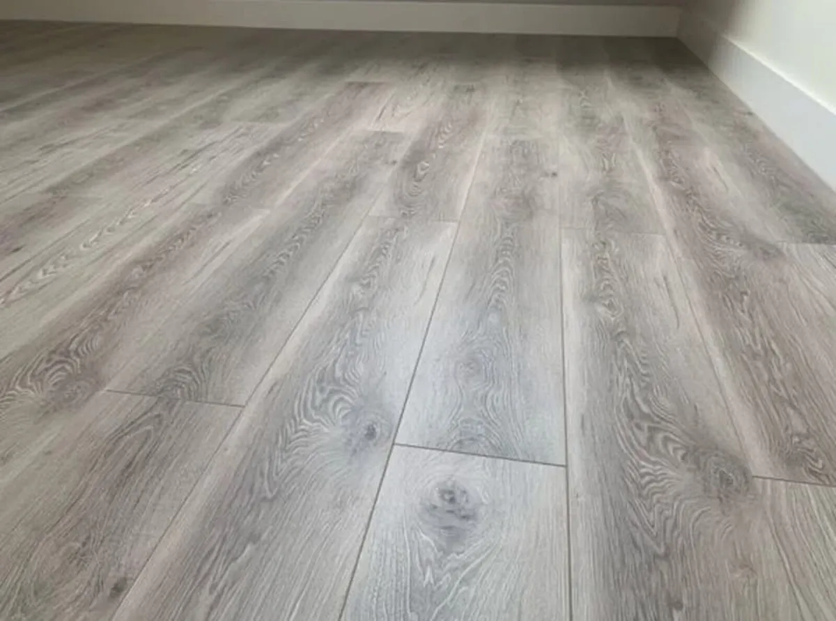 New 12mm High Gloss ICE Laminated Flooring - Image 4