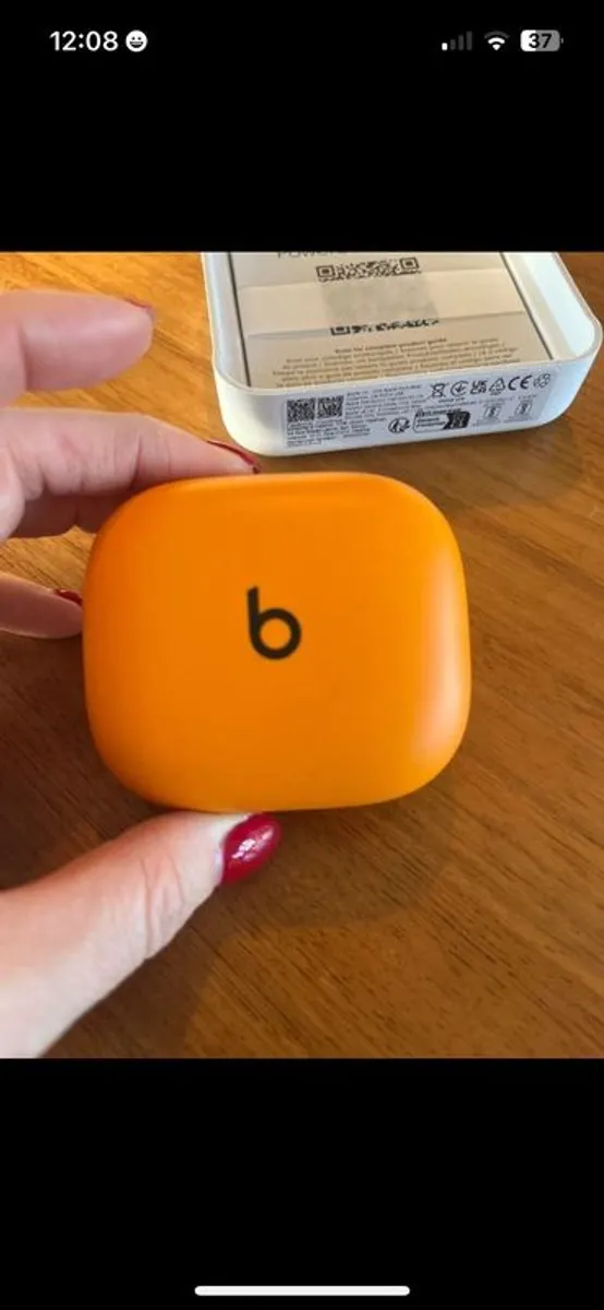 Powerbeats - Image 1